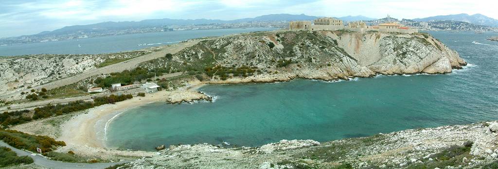 Calanque de St Estve