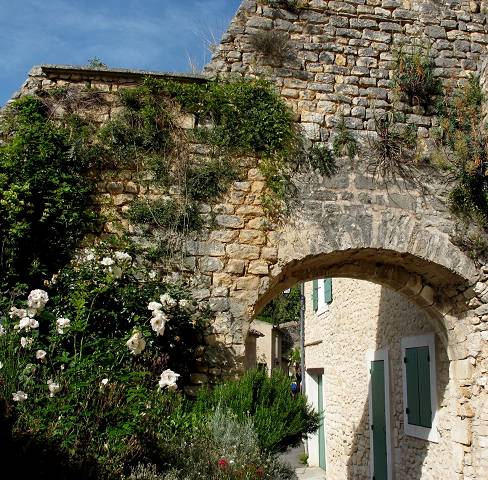 Monieux