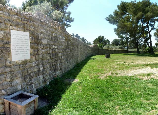 Mur d'enceinte de Castelveyre